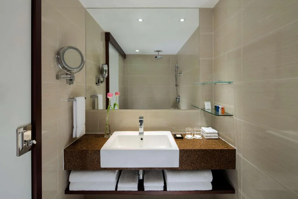 Radisson Hotel Brunei Darussalam hotel interior