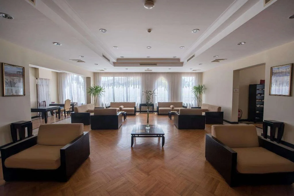 Reef Oasis Beach Resort hotel interior