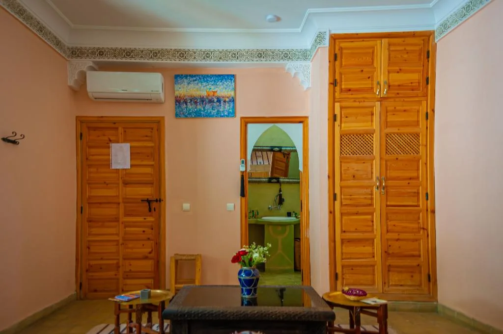 Riad Dar Zitoun hotel interior