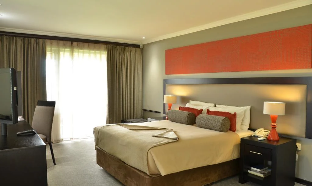 Riley's Hotel hotel interior