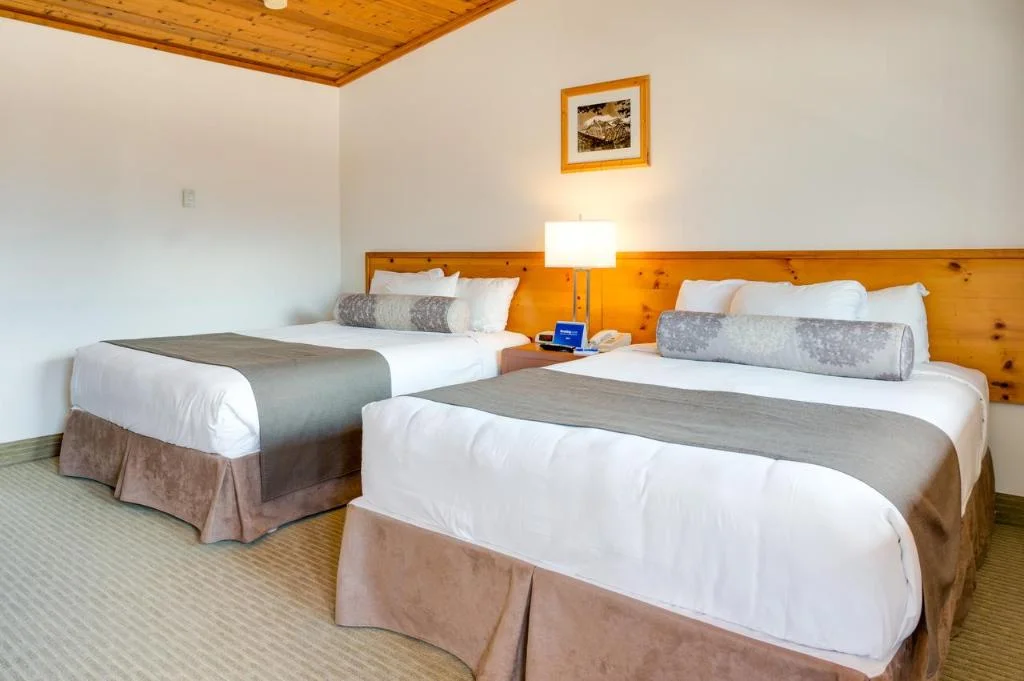Rocky Mountain Ski Lodge hotel interior