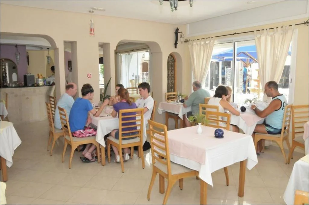 Résidence Romane hotel interior