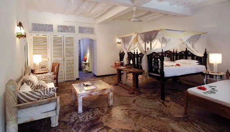 Sandies Tropical Village hotel interior