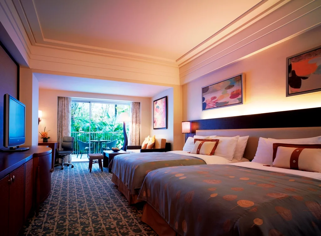 Shangri-La Mactan Resort and Spa hotel interior