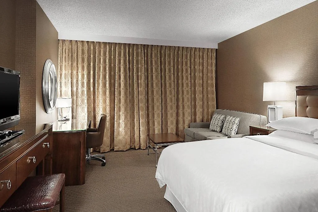 Sheraton Cavalier Calgary Hotel hotel interior