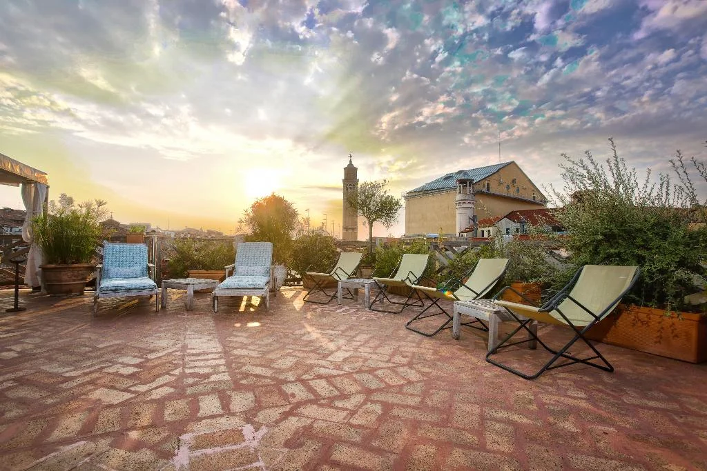 Sulaymaniyah International Hotel hotel interior