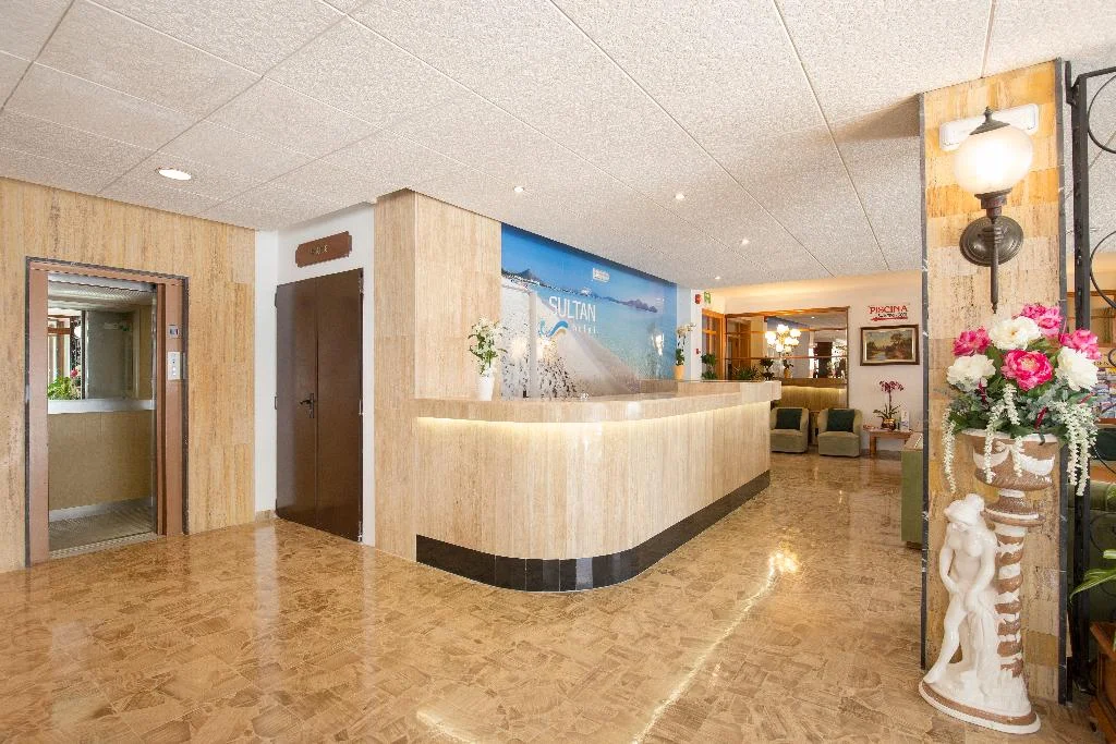 Sultan Inn Hotel hotel interior