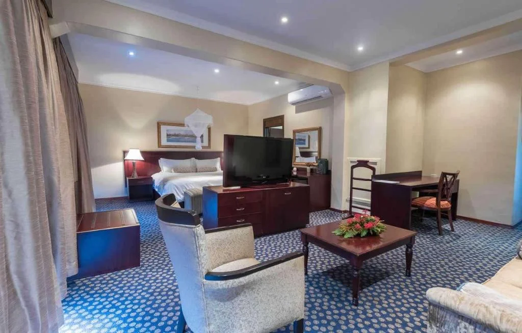 Sunbird Capital Hotel hotel interior