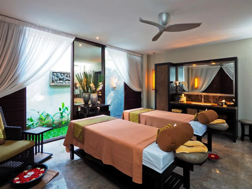 Tallala Retreat hotel interior