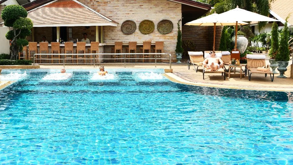Thazin Garden Hotel hotel interior