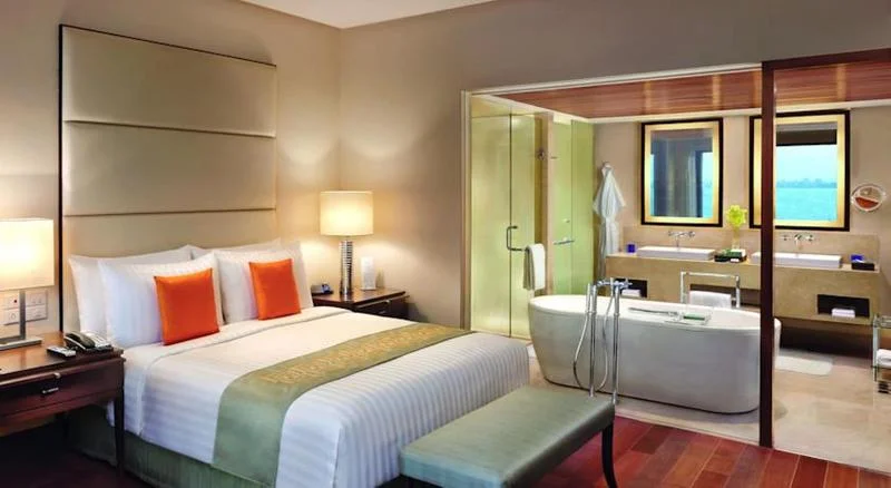 The Oberoi Mumbai hotel interior