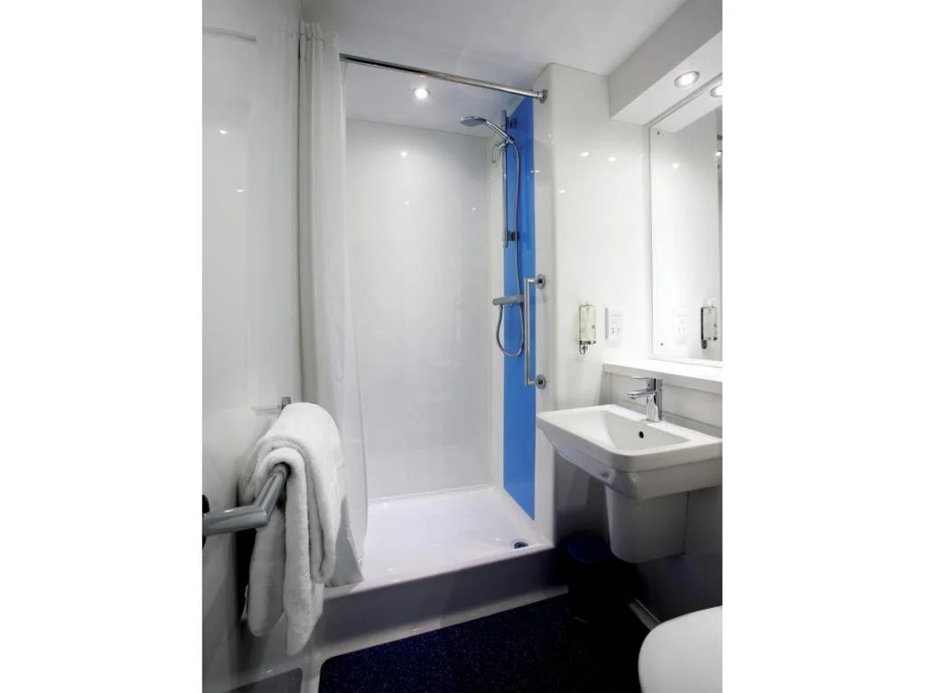 Travelodge Oxford Peartree hotel interior