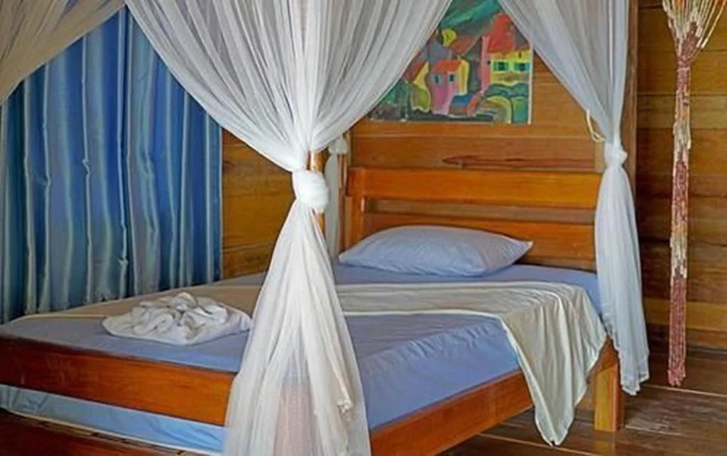 Tree House Bungalows hotel interior
