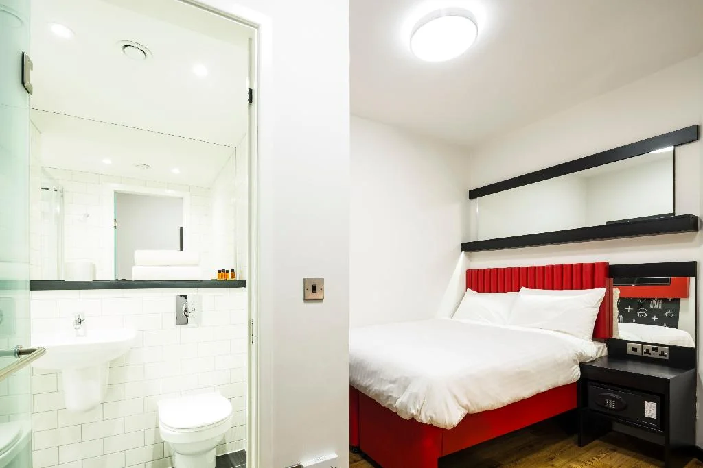 Tune Hotel Liverpool hotel interior