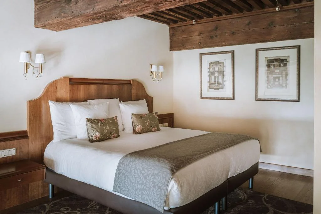 Villa Florentine hotel interior