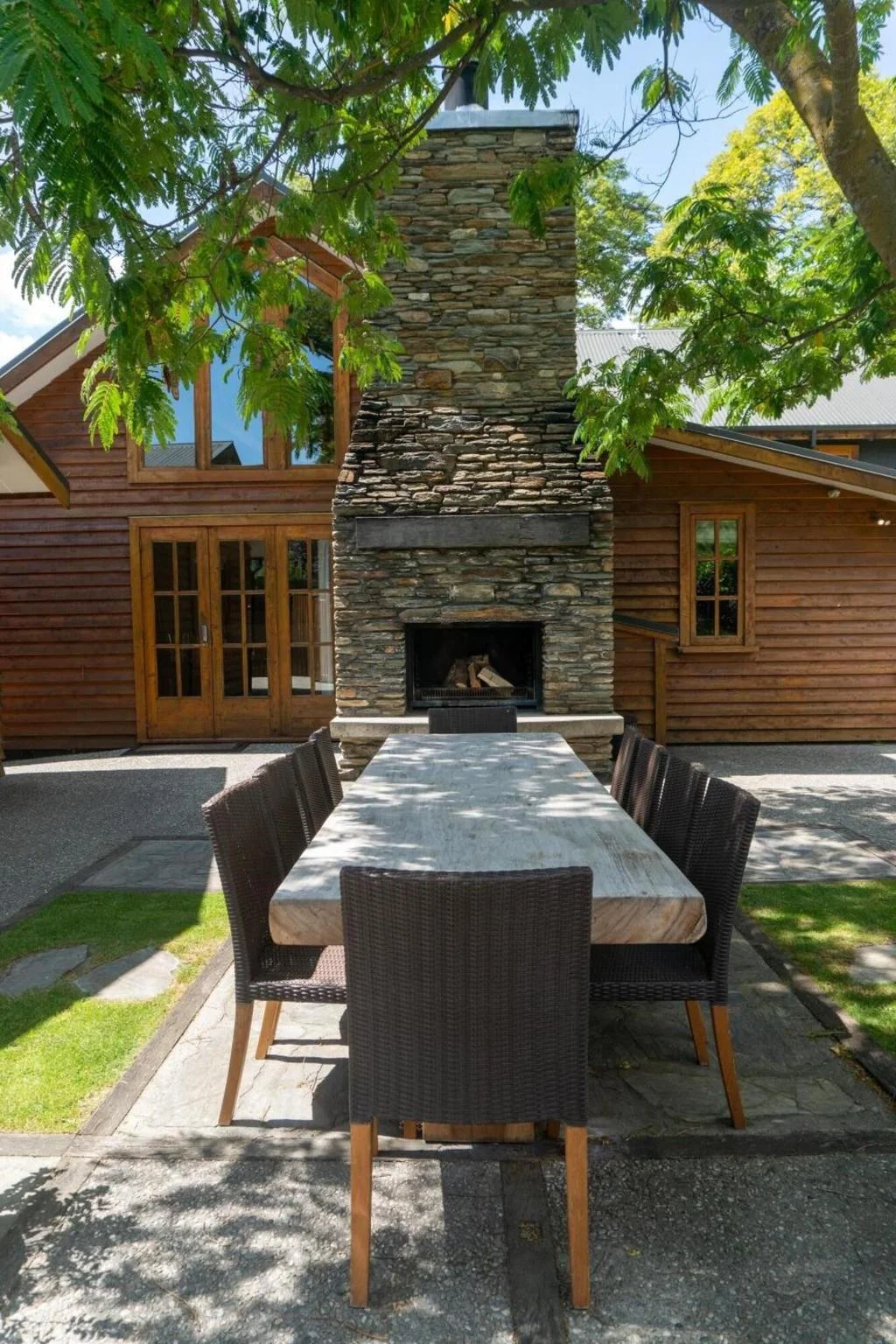 Wanaka Homestead Lodge and Cottages hotel interior