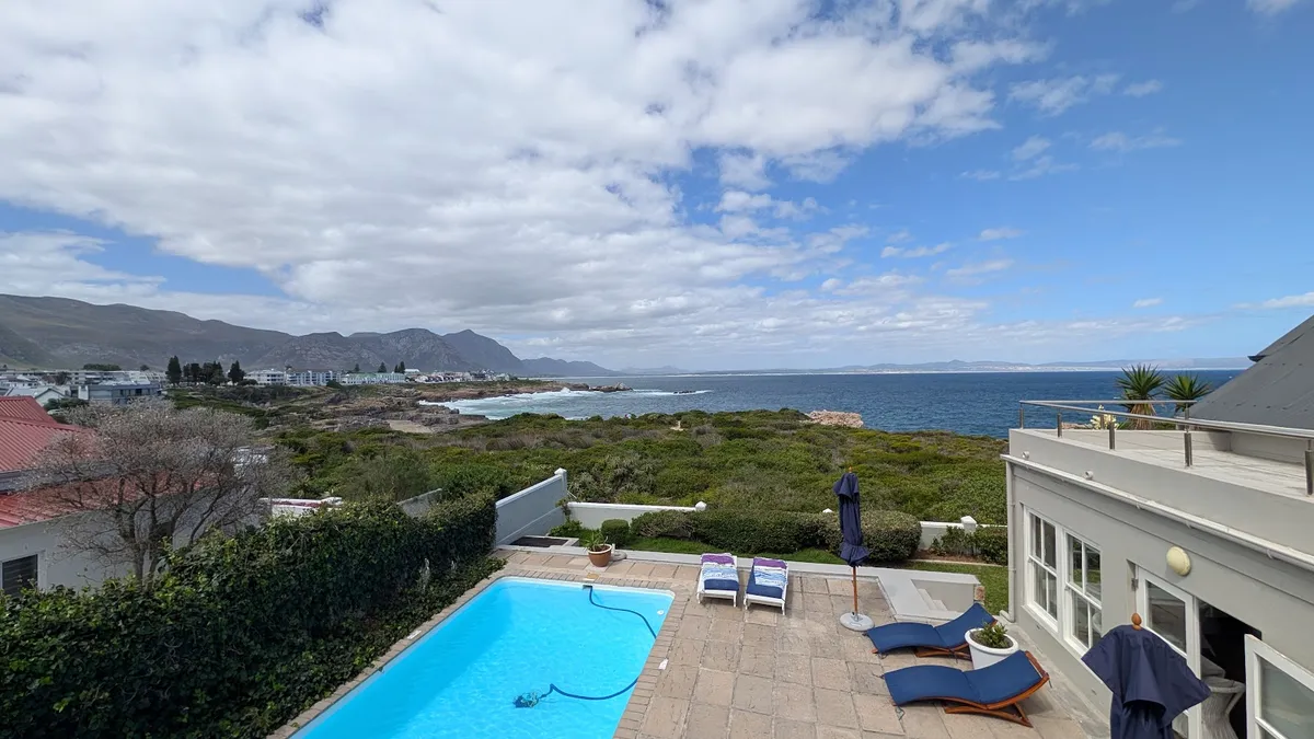11 Westcliff Rentals, Hermanus interior view
