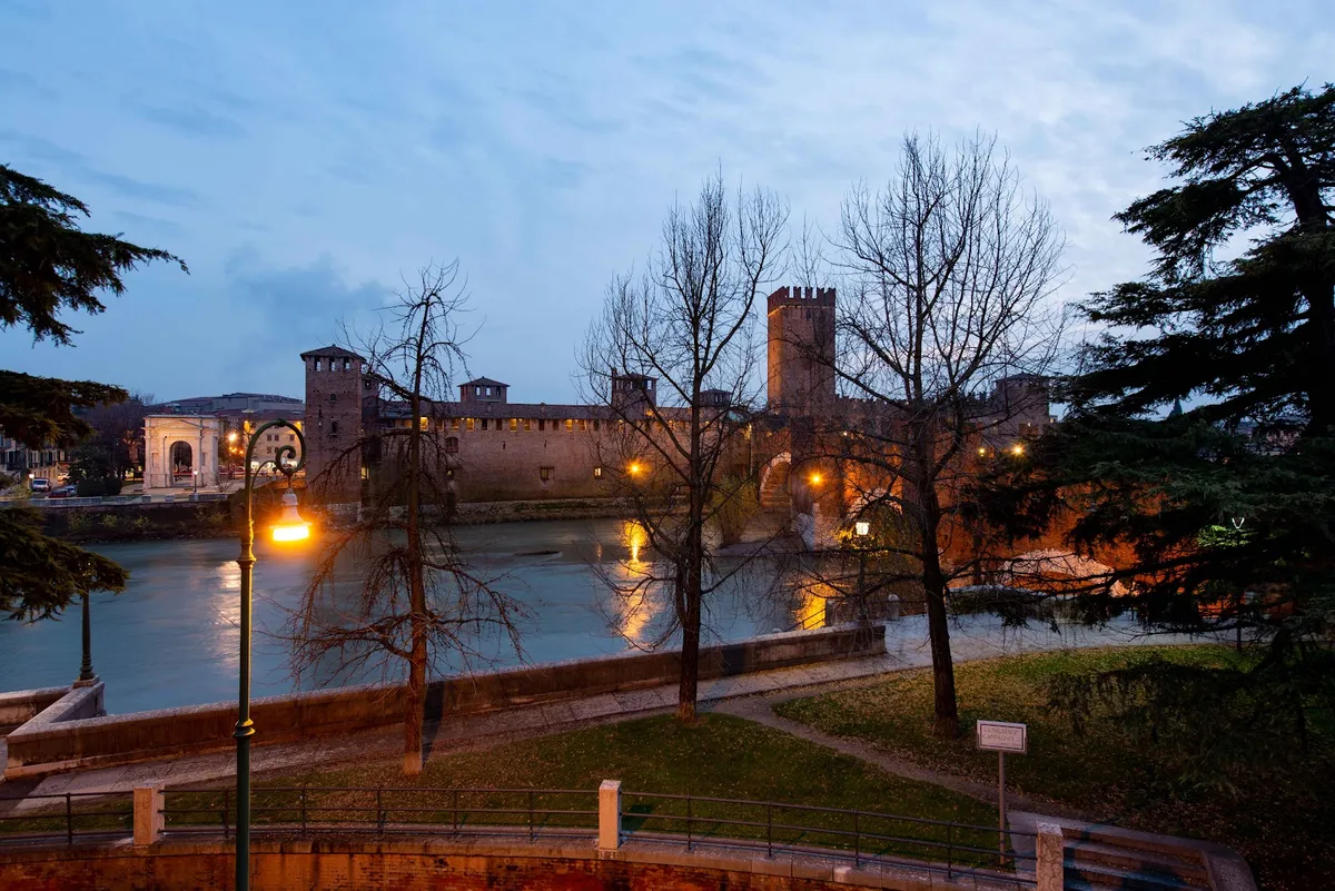 3 Amici al Castello, Verona interior view