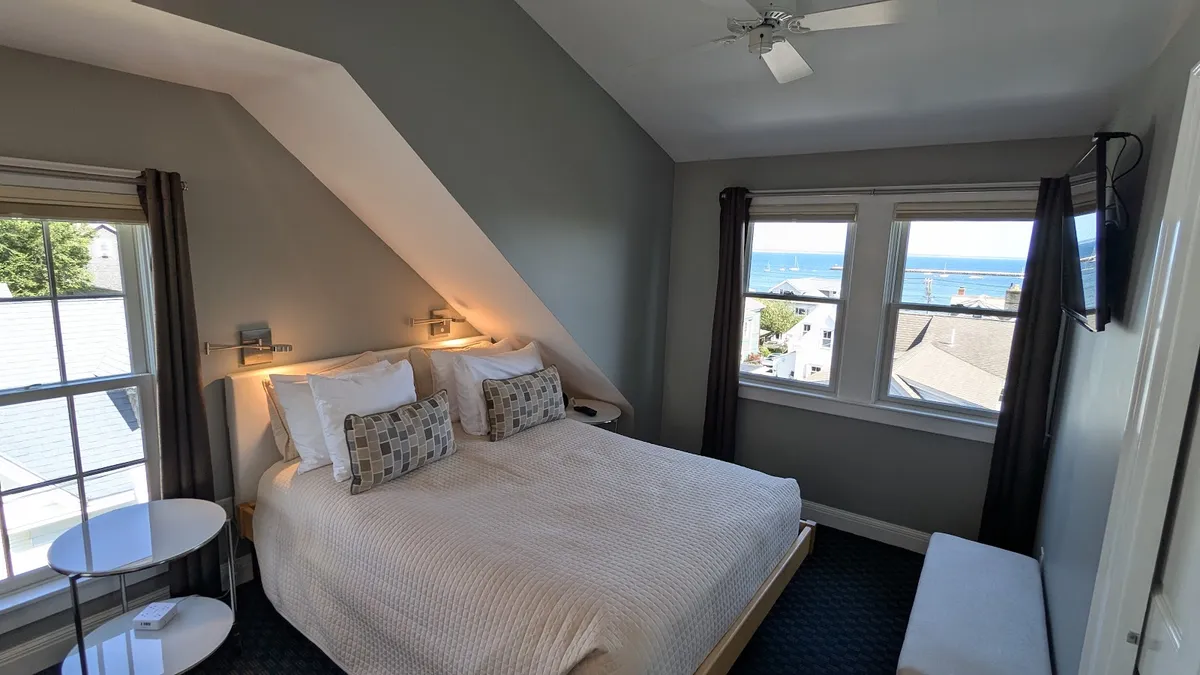 8 Dyer Hotel + The Benchmark, Coral Coast interior view