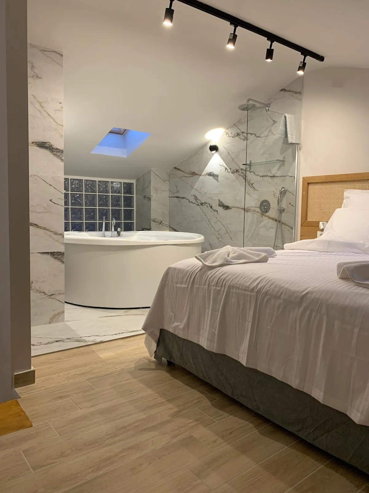 A-13 Luxury Rooms at Monastiraki Railway Station, Athens interior view