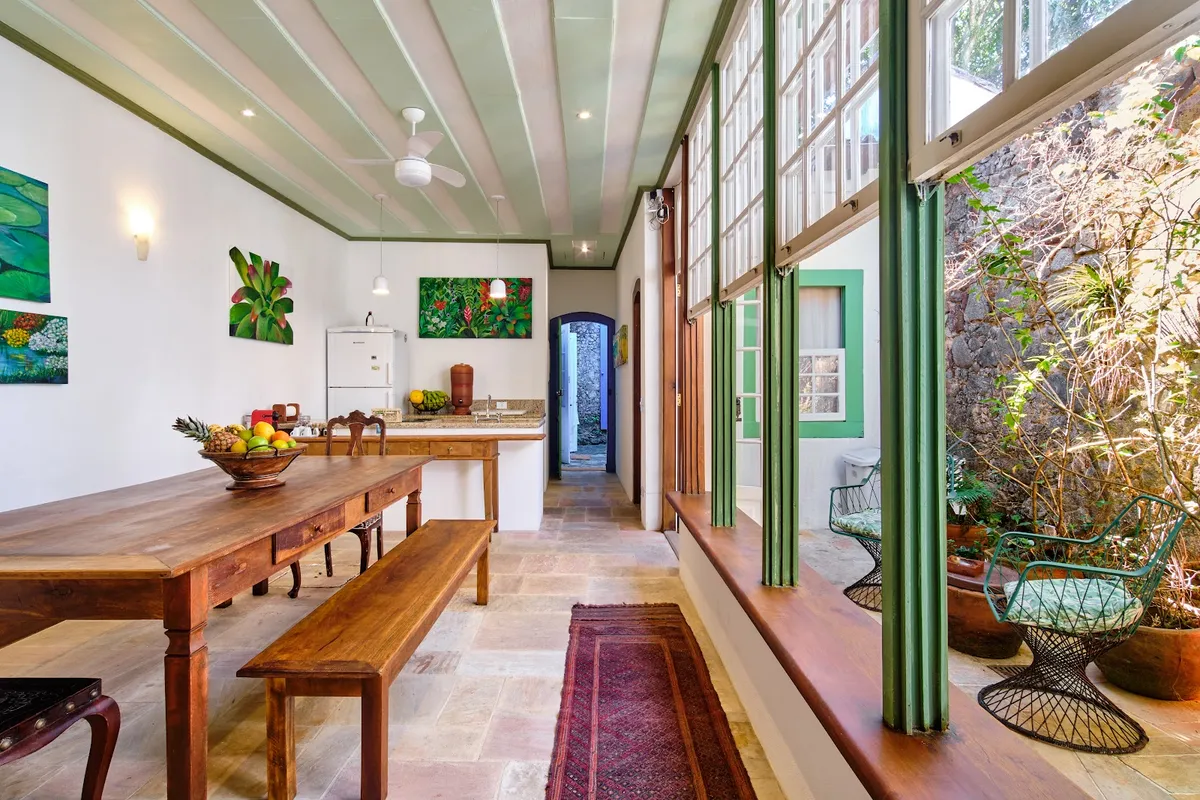 A Casa de Paulo Autran, Paraty interior view