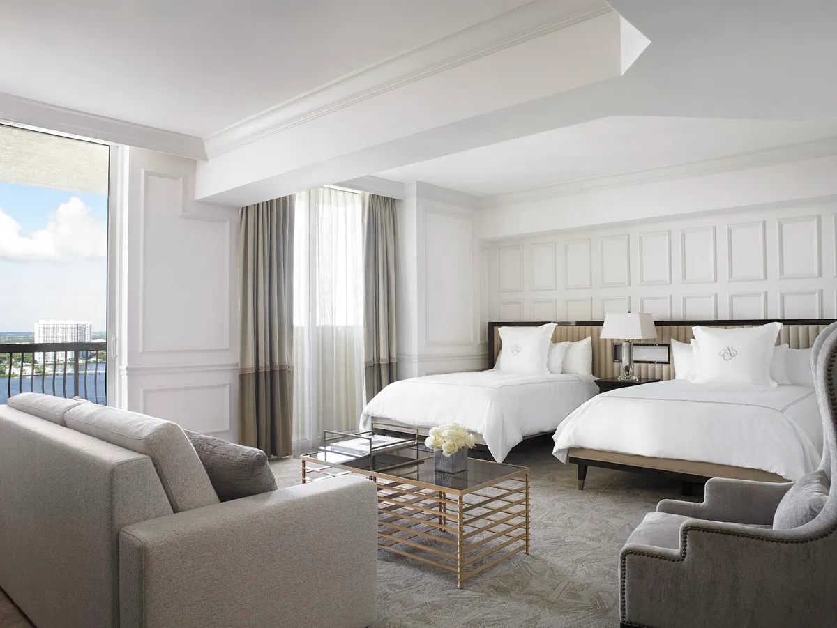 Acqualina Resort & Residences On The Beach, Harbour Island interior view