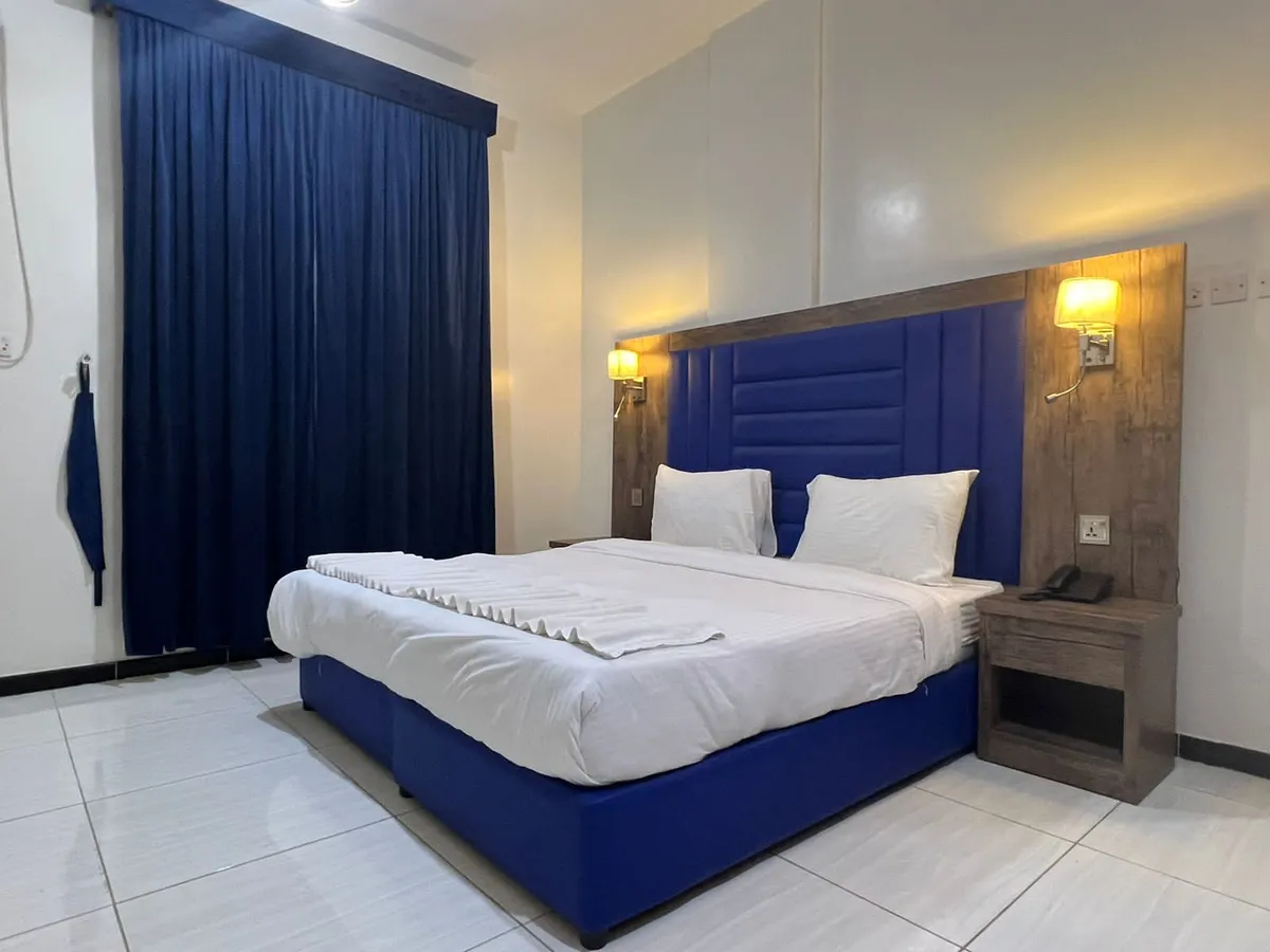 فندق سكاي لاين, Aden interior view