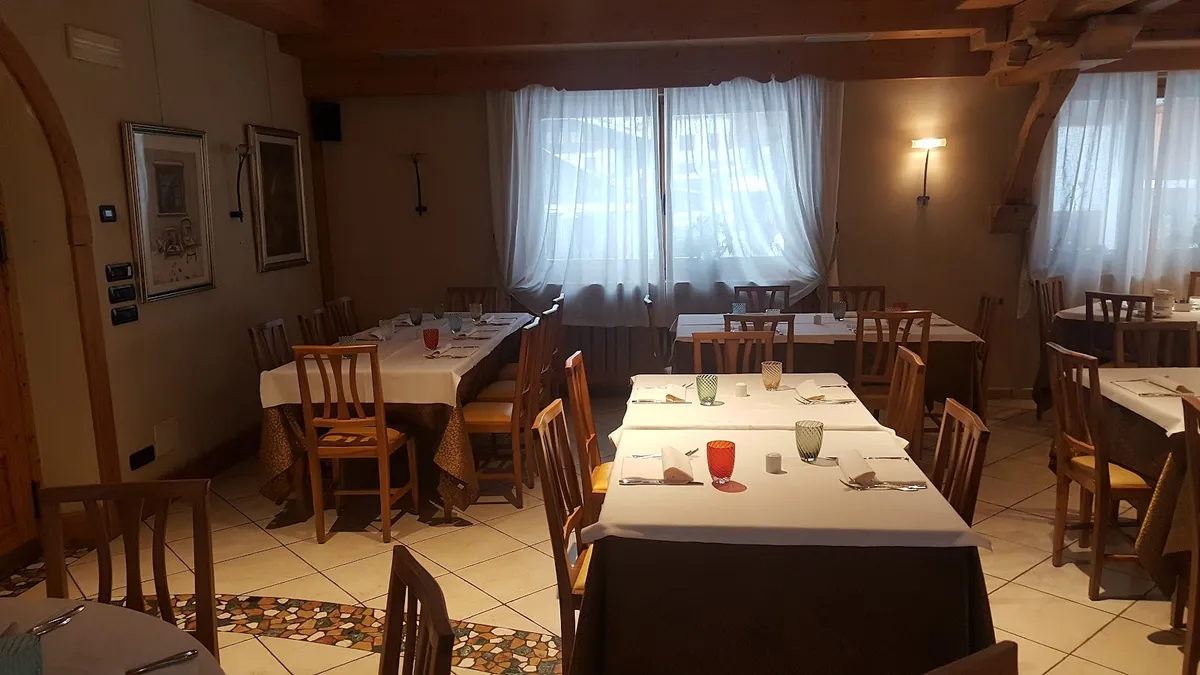Albergo Ristorante Alle Codole, Dolomites interior view