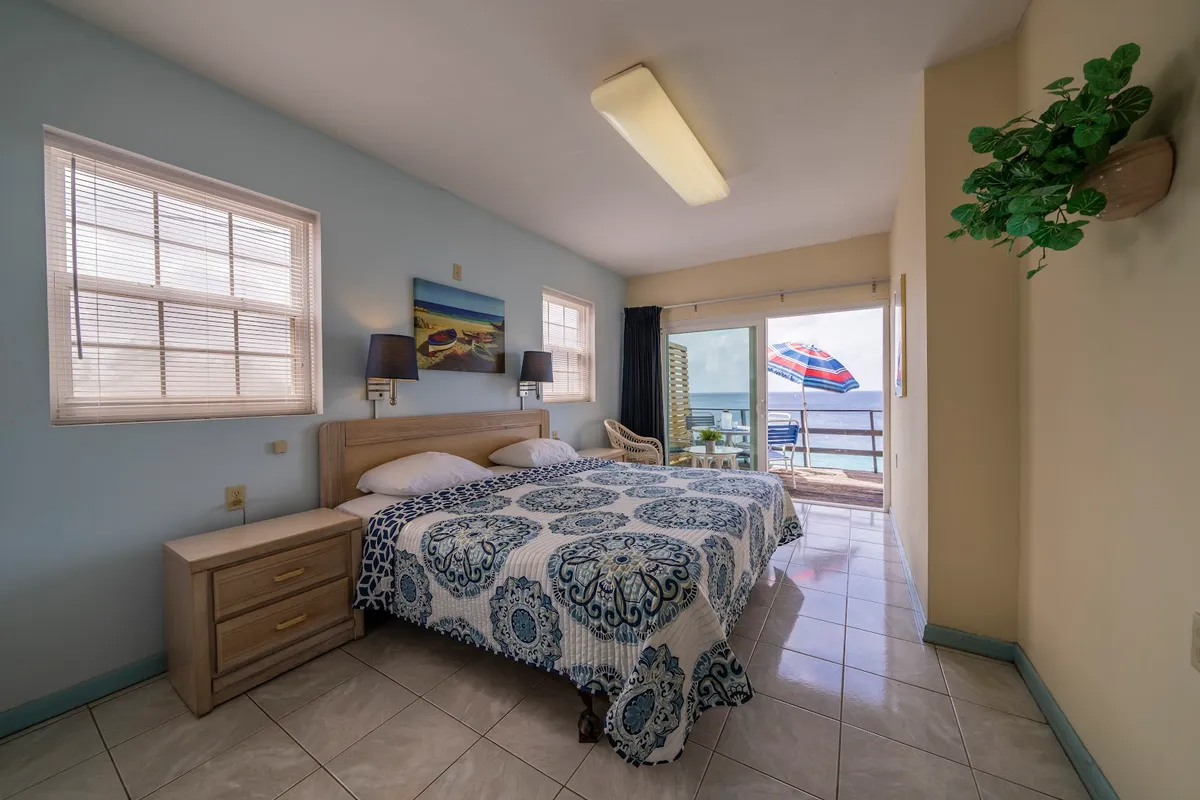 All West Apartments & Diving, Westpunt interior view