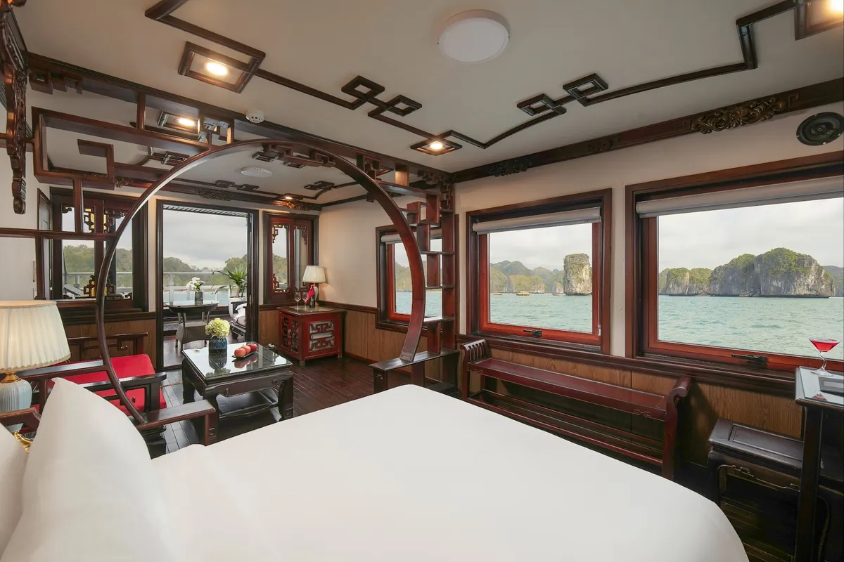Ambassador Cruise Halong Bay, Ha Long Bay interior view