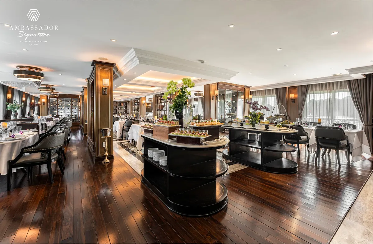 Ambassador Signature Cruise - Lan Ha Bay, Ha Long Bay interior view