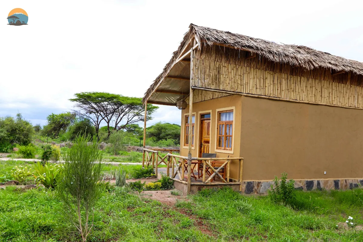 AMBOSELI WILDEBEEST CAMP, Amboseli interior view