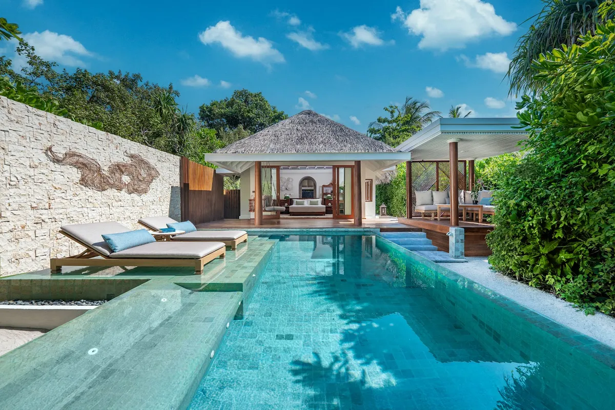 Anantara Kihavah Maldives Villas, Baa Atoll interior view