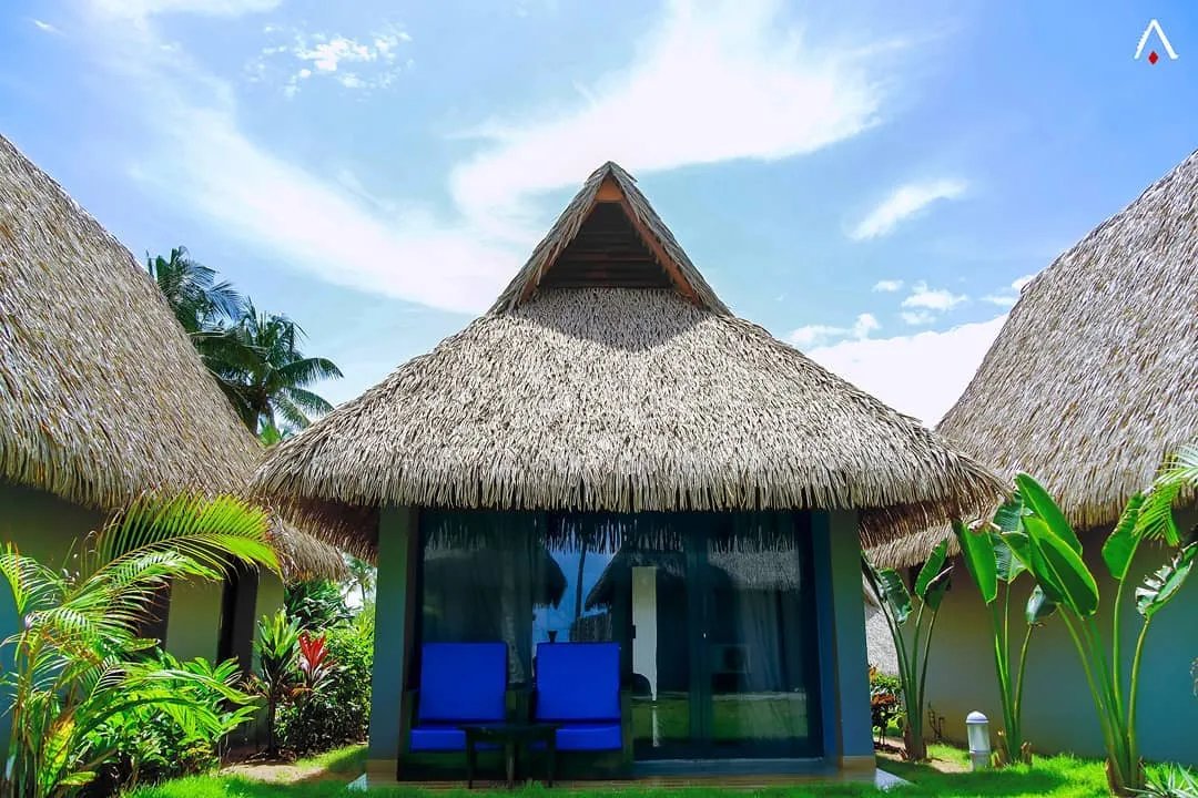 Assoyam Beach, Grand Bassam interior view