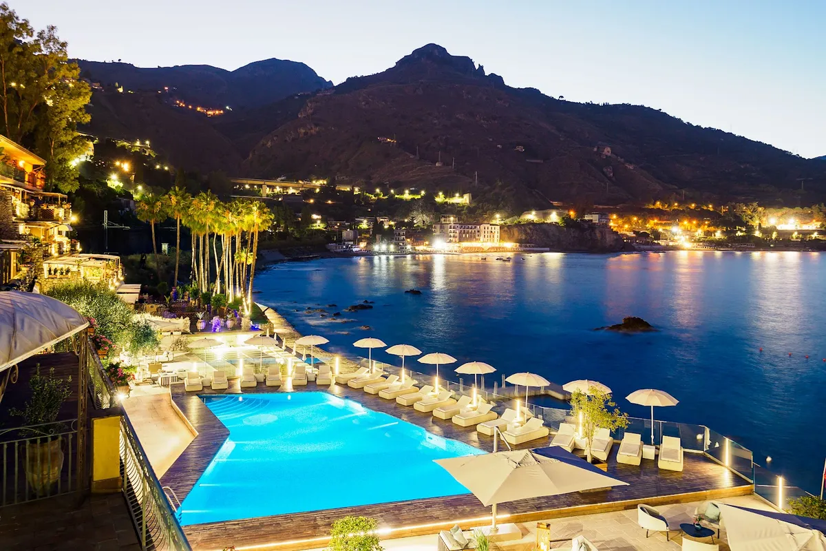 Atlantis Bay, Taormina interior view