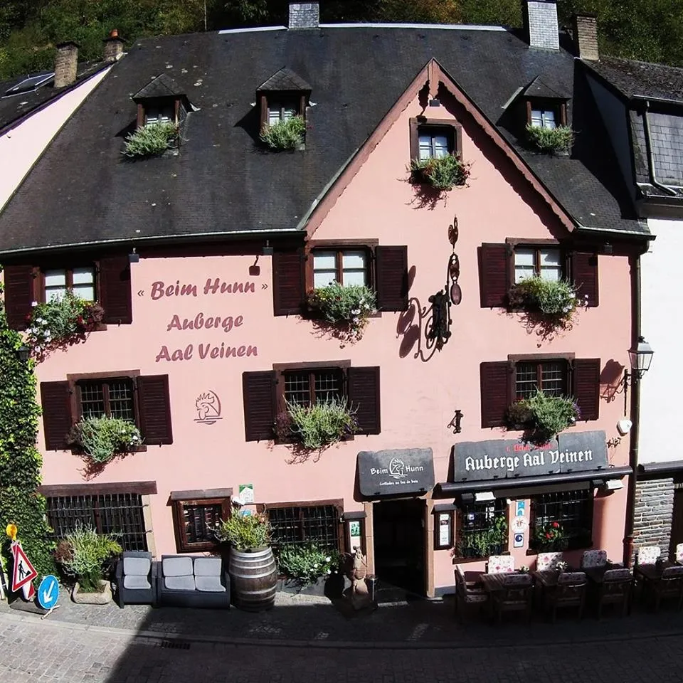 Auberge Aal Veinen Beim Hunn, Vianden interior view