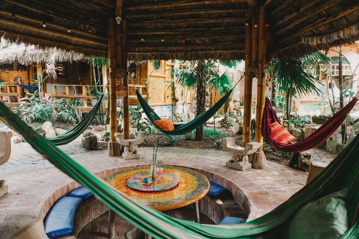 Balsa Surf Camp Guest House, Montanita interior view