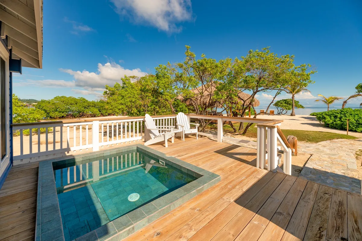 Barefoot Cay Resort, Roatan interior view