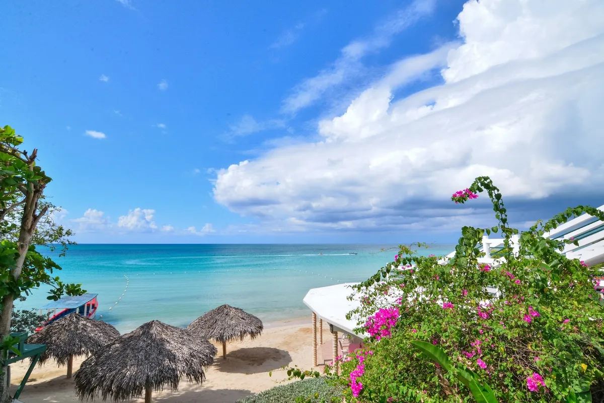 Beach House Condos Negril Jamaica, Negril interior view
