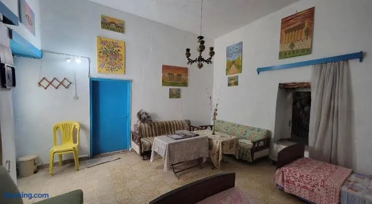 Beit El Asfour - Traditional Home with a Cave, Baalbek interior view