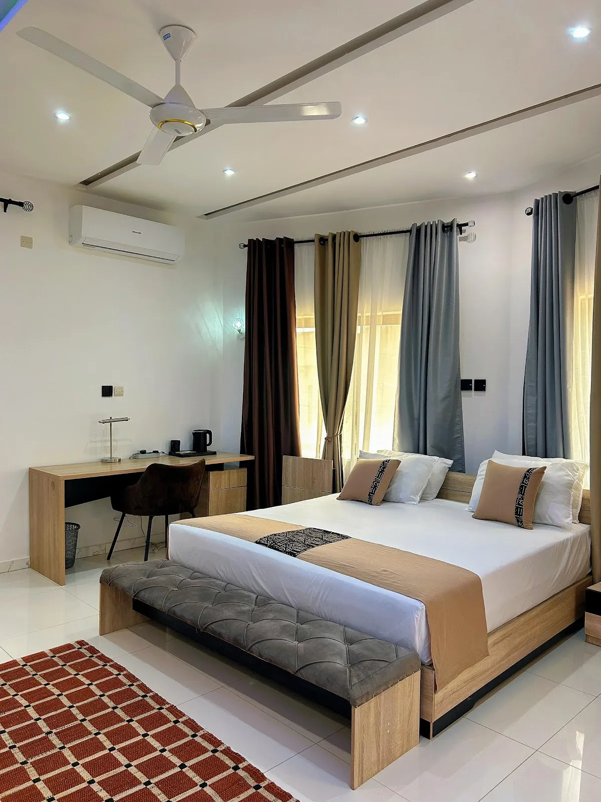 BEKOUVI Smart Suite- City & Sea, Cotonou interior view