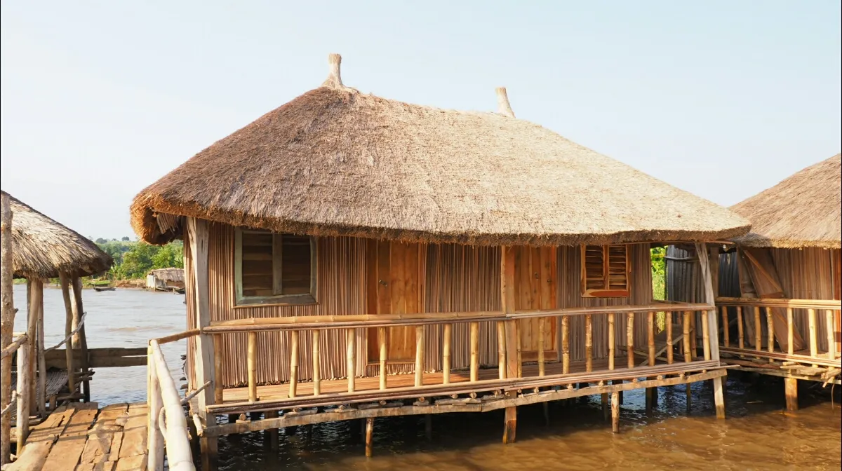 Bel Ami sur Pilotis, Ouidah interior view