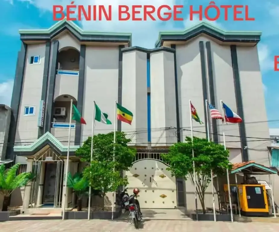 Benin Berge Hotel, Cotonou interior view