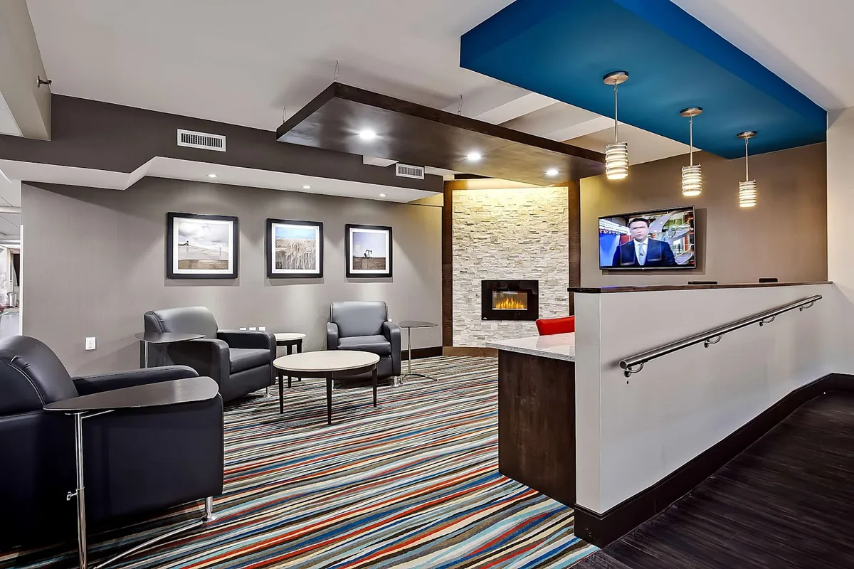 Best Western Plus Port O'Call Hotel, Calgary interior view