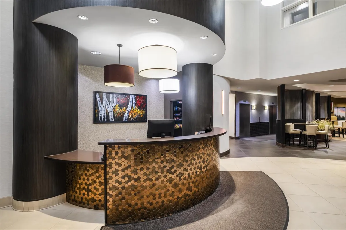 Best Western Premier Freeport Inn Calgary Airport, Calgary interior view