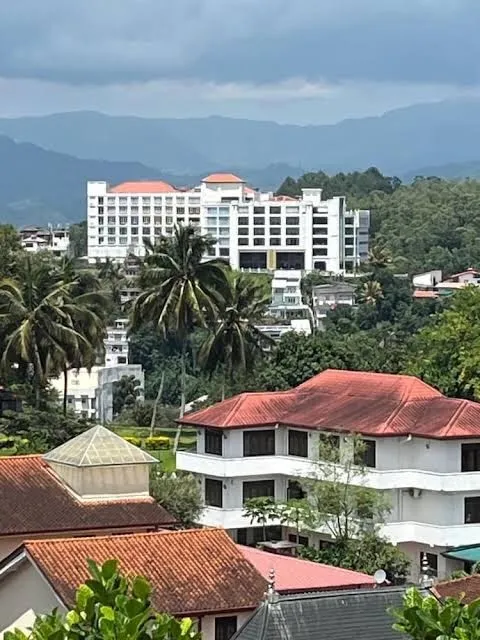 Blue Pillars Kandy, Kandy interior view