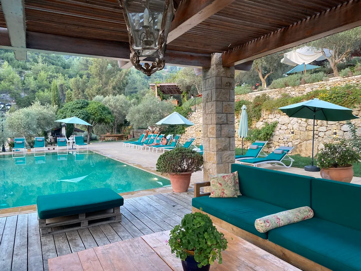 Bouyouti, Sidon interior view