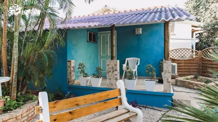 Bruce Bowker's Carib Inn, Kralendijk interior view