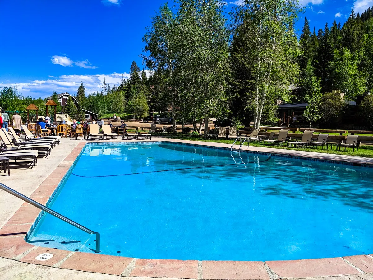C Lazy U Ranch, Lope interior view