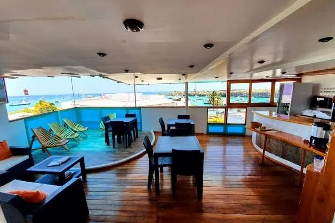 Casa Ocean Pier - Deluxe Triple Room with Sea View, Galapagos Islands interior view